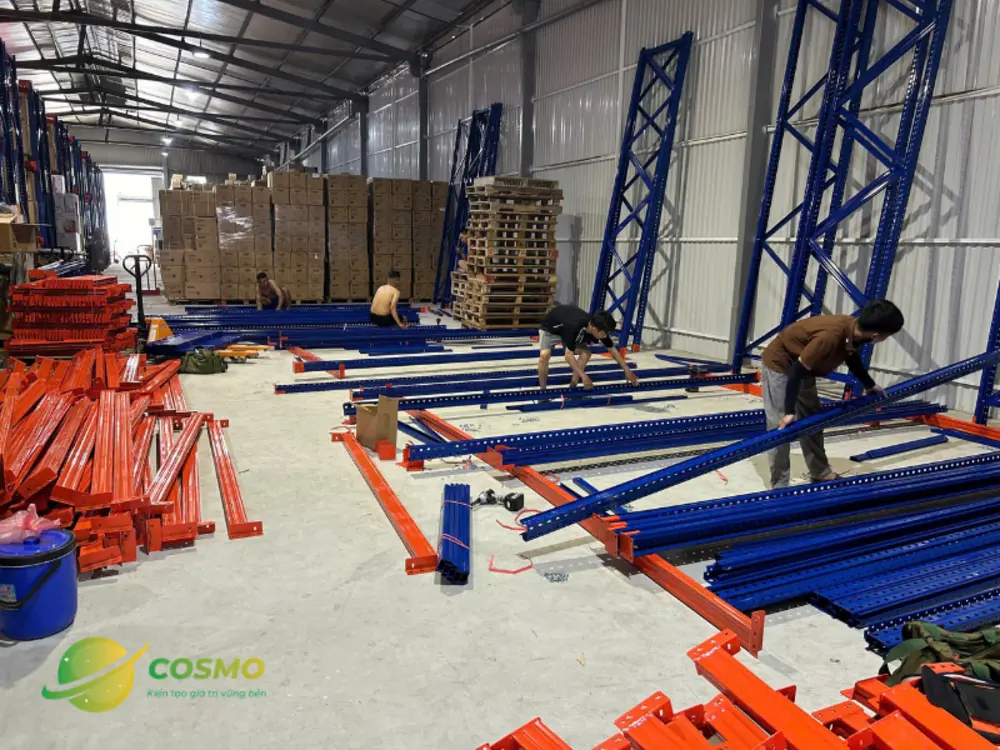 giá kệ double deep dao động từ 2.5 triệu đến 5.5 triệu đồng mỗi module