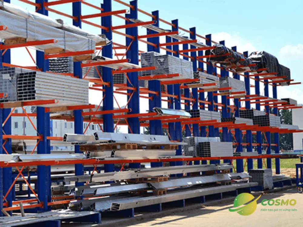 Kệ Cantilever Rack trong warehouse