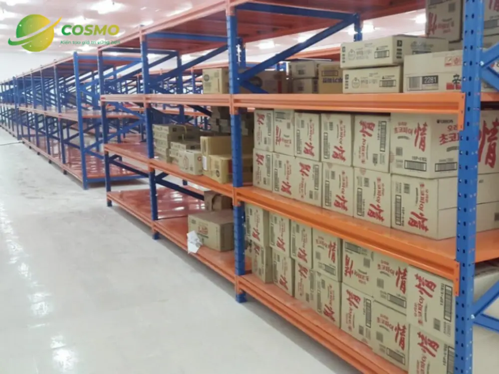 Kệ trung tải có đa dạng kích thước, phù hợp với nhiều kho hàng khác nhau