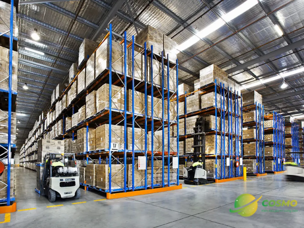 ưu điểm của kệ double deep được ứng dụng trong nhiều kho lĩnh vực