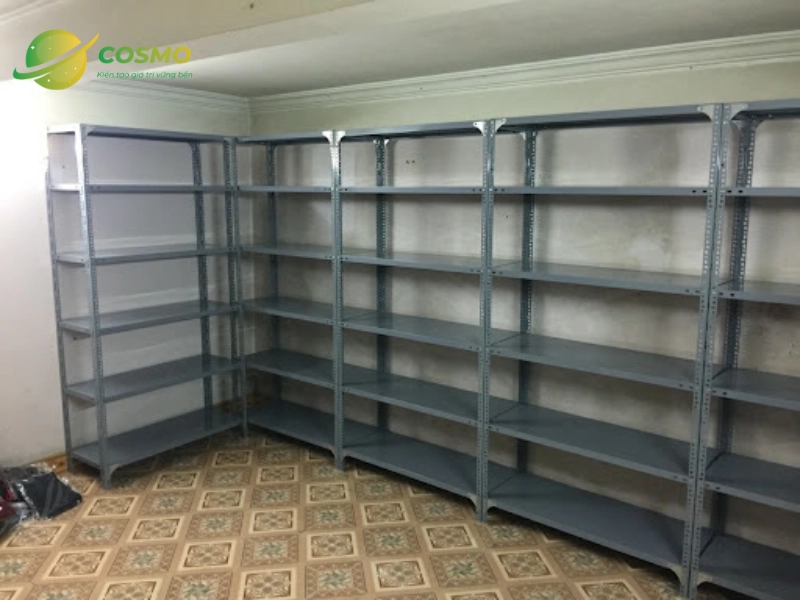 Kệ sắt V lỗ có đa dạng kiểu dáng, mẫu mã