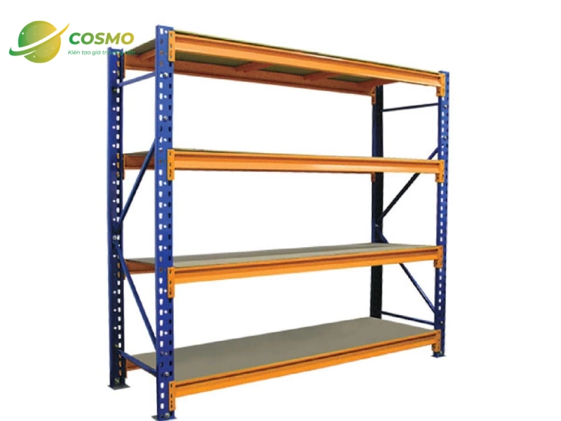Kệ trung tải cũng có thể được tận dụng để chứa hàng trong các cửa hàng, siêu thị