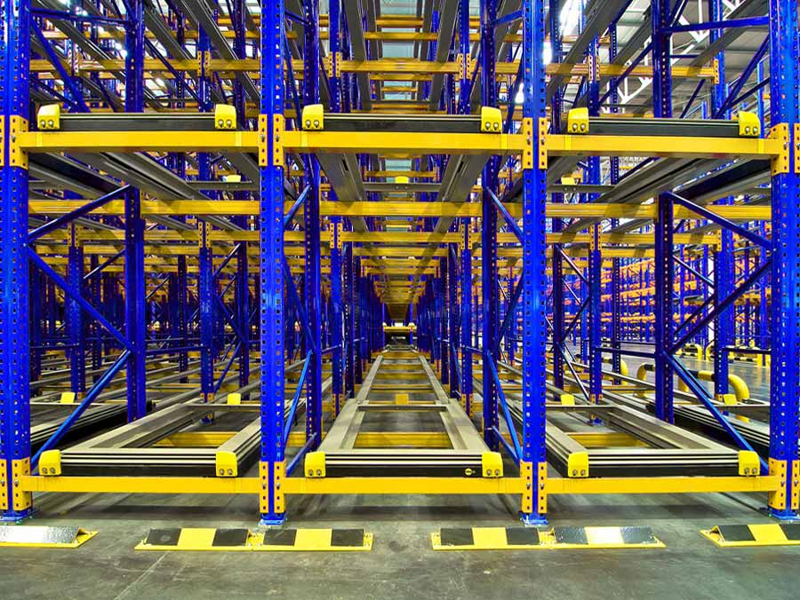 Kệ Push Back và ứng dụng thực tế trong logistics hiện đại