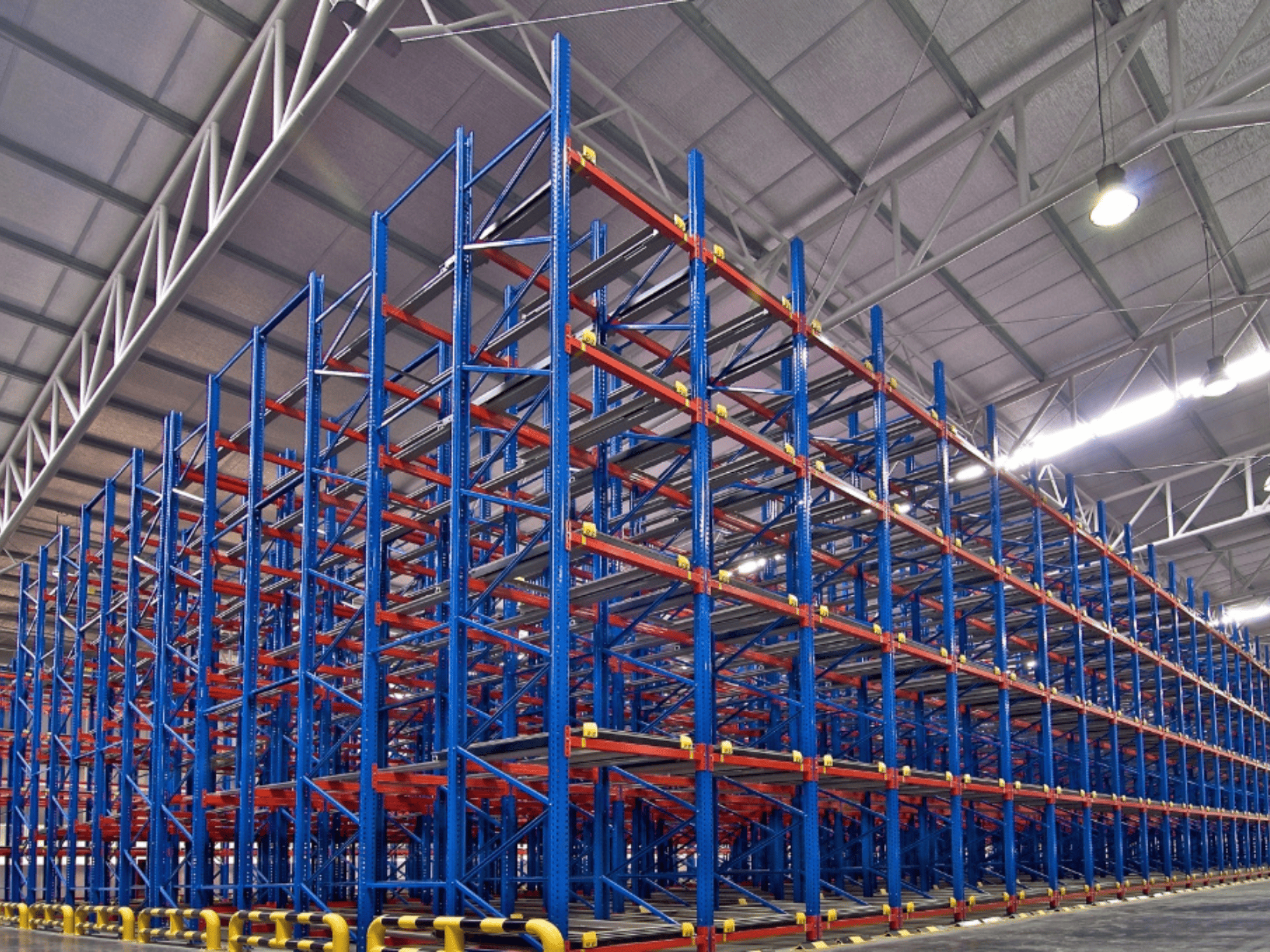 Kệ Push Back có an toàn không? Những lưu ý quan trọng bạn cần biết