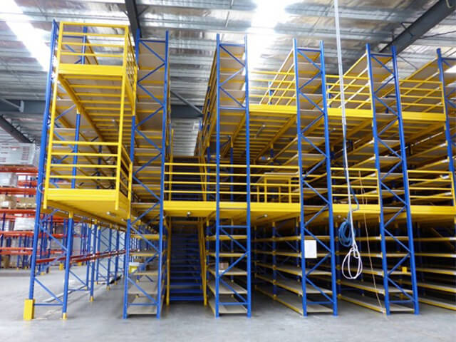 Những lưu ý quan trọng khi lắp đặt kệ sàn Mezzanine trong kho hàng