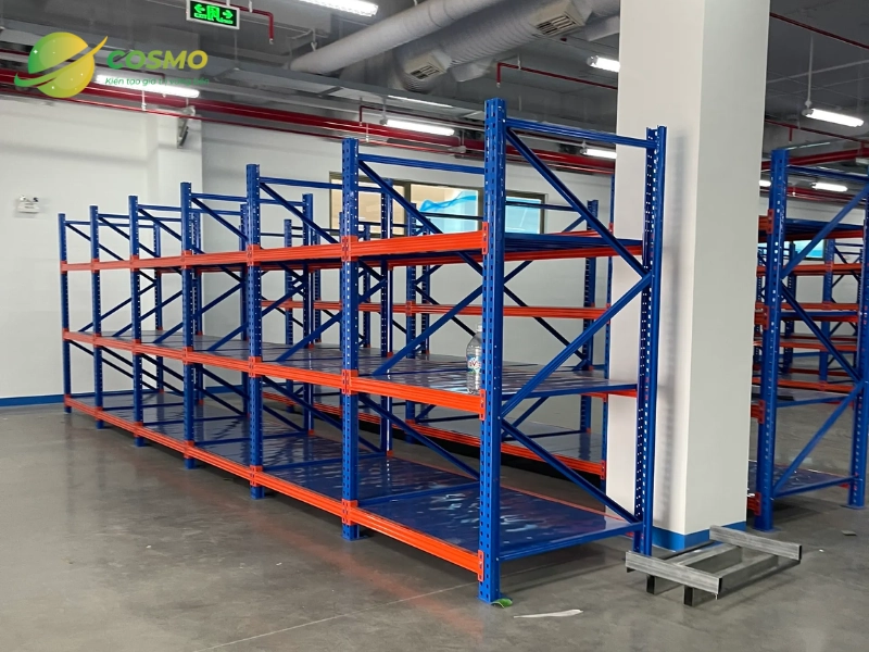 05 ứng dụng thực tế của kệ trung tải 3 tầng dài 2m x rộng 0,5m x cao 2m 