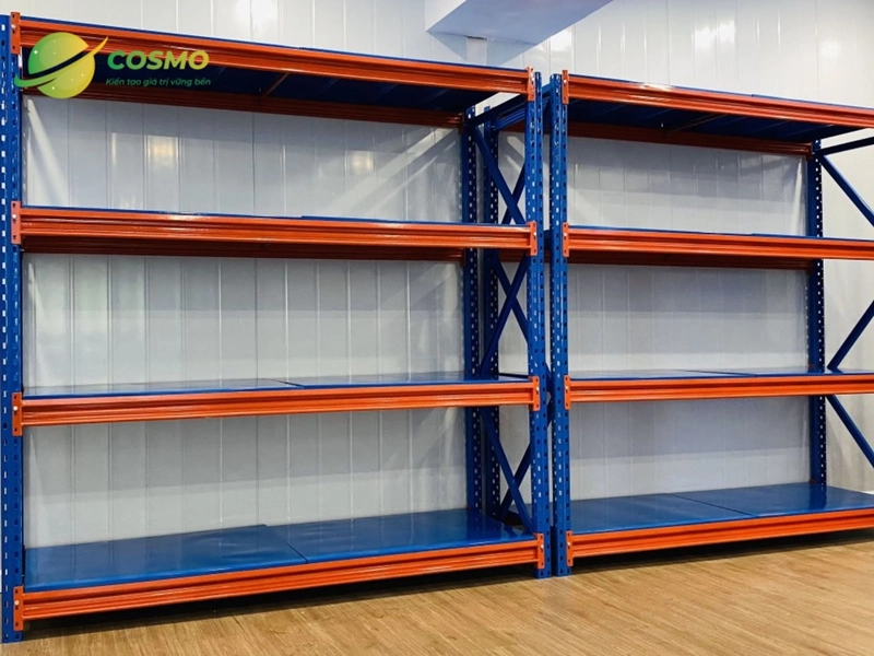 Kệ trung tải 4 tầng dài 2m x rộng 0,5m x cao 2m của Rackcosmo có chất lượng cao, độ bền tốt 