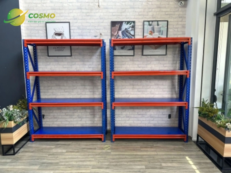 Kệ trung tải 4 tầng dài 2m x rộng 0,6m x cao 2m có tính linh hoạt cao trong vận hành kho 