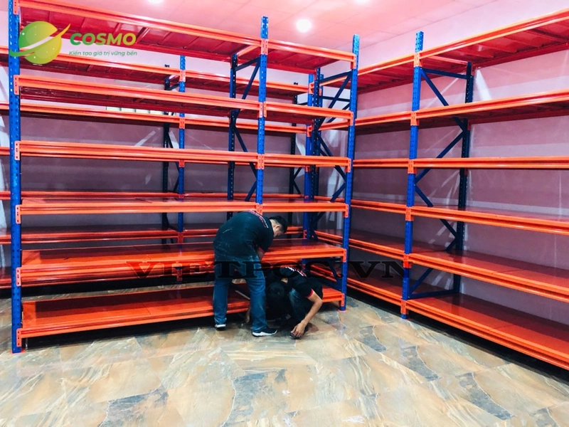 Kệ trung tải 6 tầng có khả năng chịu tải và lưu trữ lớn 