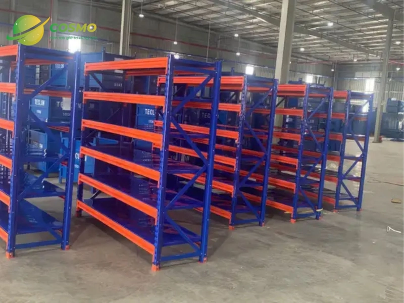 Kệ trung tải 6 tầng của Rackcosmo được rất nhiều doanh nghiệp tin tưởng lựa chọn 